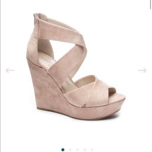 Chinese Laundry Milani Wedge Sandals Nude size 8.5